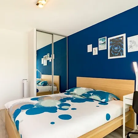 Confortable Proche De La Gare A Malo Apartment